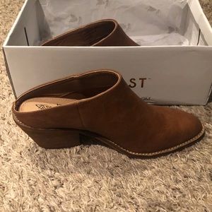 Cognac Wild Beast Mules